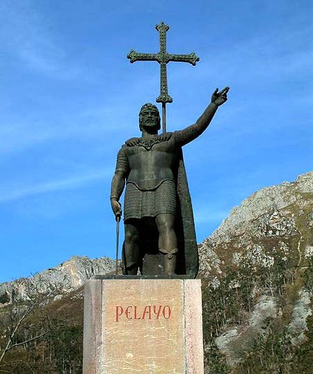 En la batalla de Covadonga, las huestes cristianas dirigidas por Don Pelayo impidieron la ocupación de la cornisa Cantábrica por las tropas musulmanas.