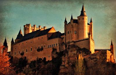 Castillo en la cima de una montaña. 