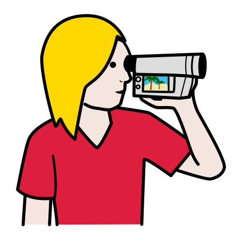 La imagen muestra a una chica grabando con una cámara de vídeo