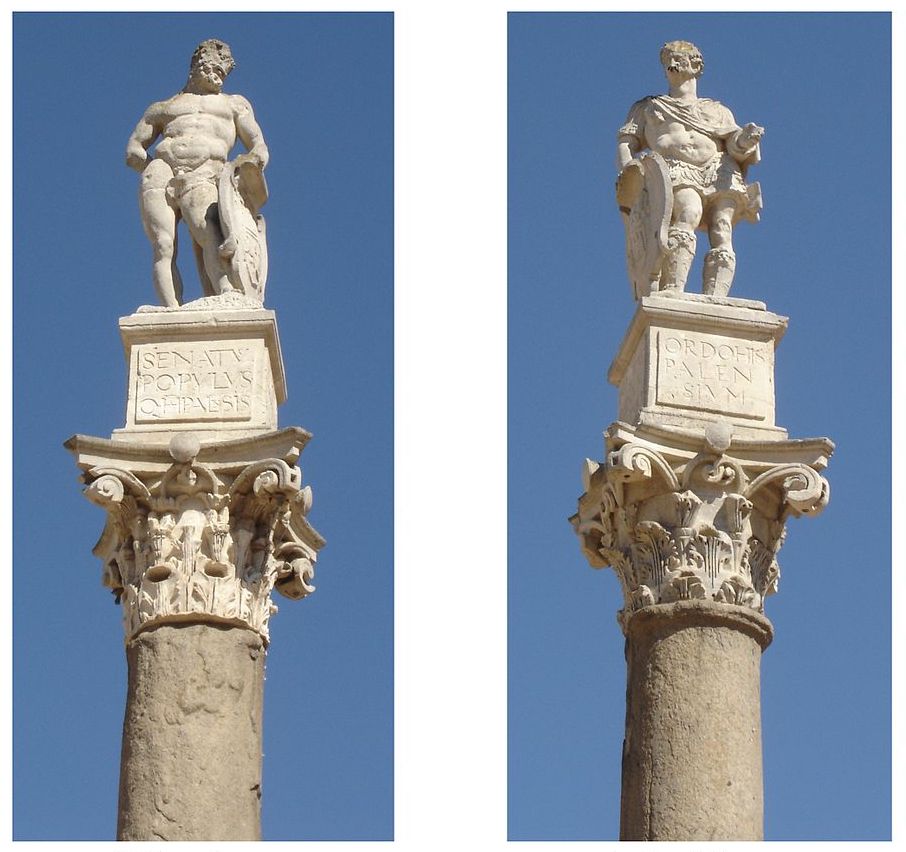 Columnas con estatuas de Hércules y César, fundadores mítico y real de Hispalis