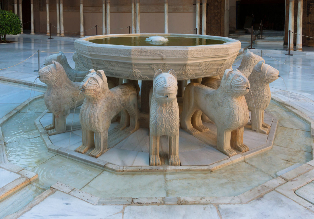 Leones de la fuente del patio de los leones de la Alhambra