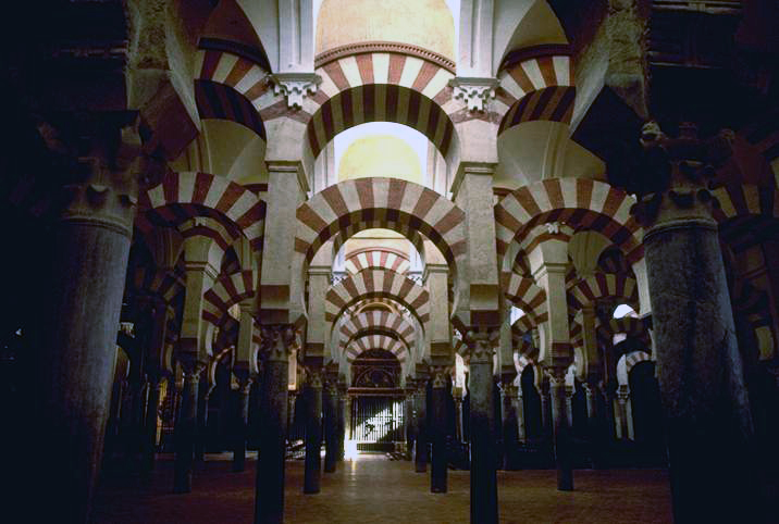 Interior de la mezquita de Córdoba