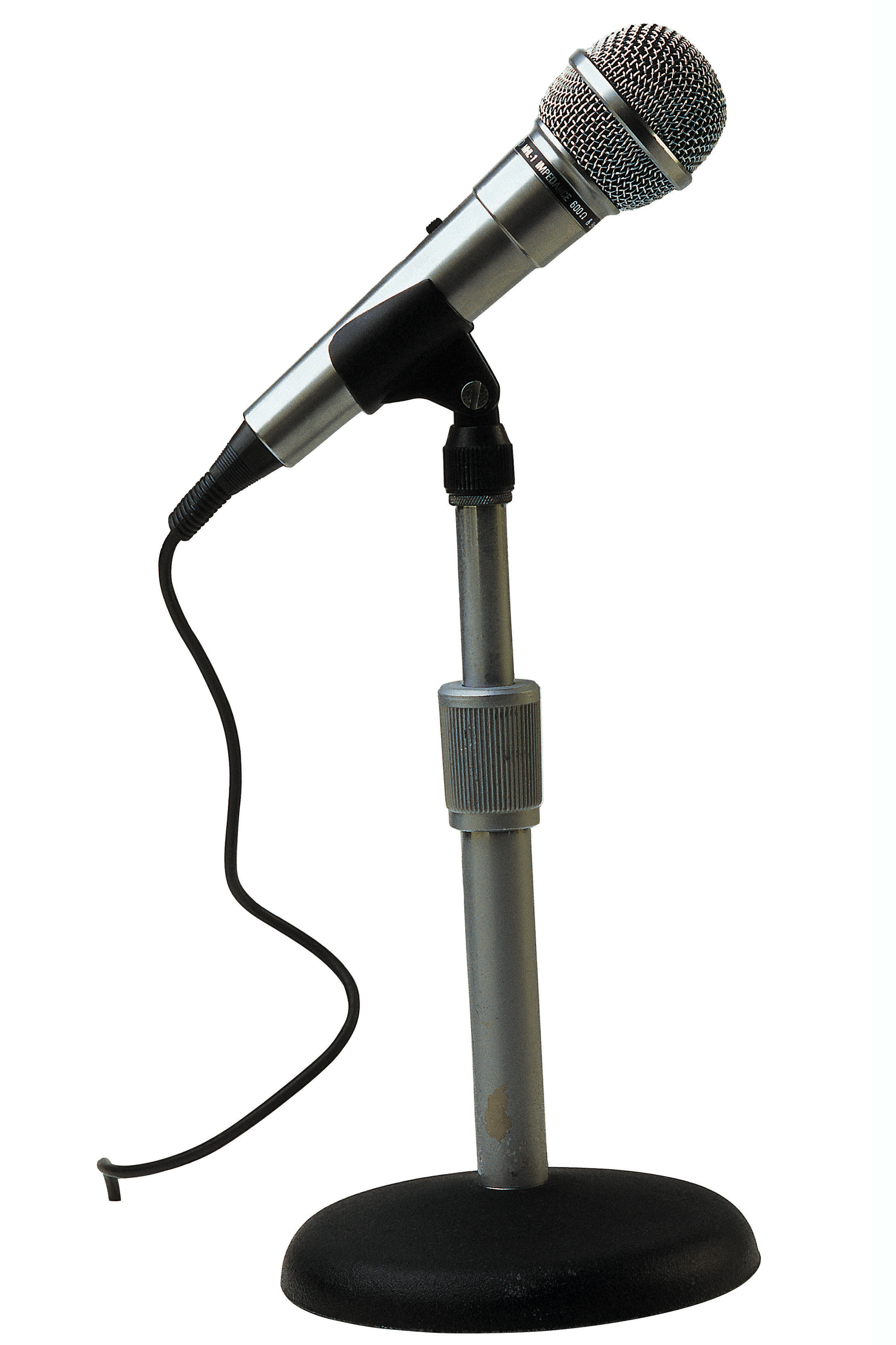 Esta imagen muestra un micrófono con pie